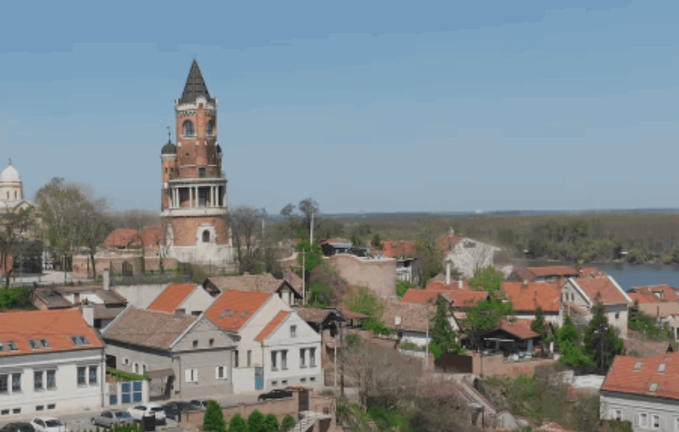 STANARI U ZEMUNU OČAJNI : Poplave ih dovele u <span style='color:red;'><b>opsadno stanje</b></span>